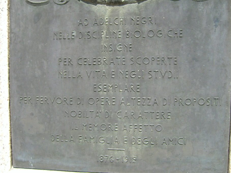 Adelchi Negri's tomb 3, Pavia, Italy.JPG